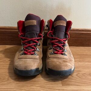 Columbia Tan Hiking Boots with Red Laces
